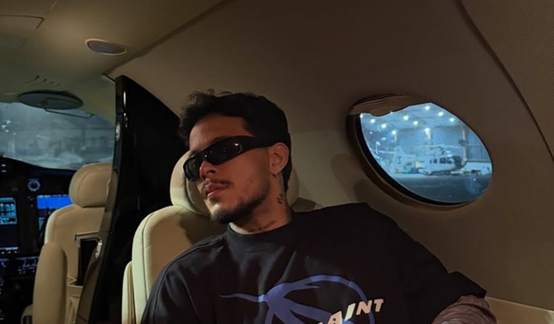 Felipe Amorim compra jatinho e mostra aeronave nas redes sociais