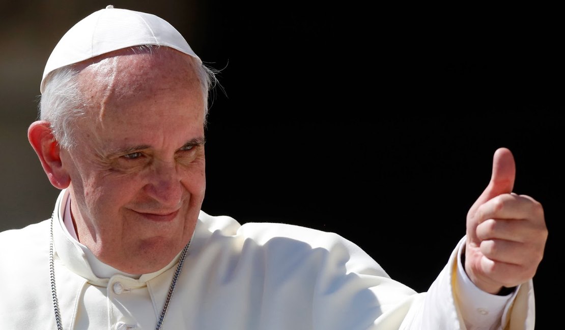 Papa pede medidas urgentes para evitar tragédias no Mediterrâneo