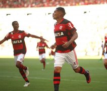 Flamengo vence o Santos e assume a vice-liderança do Brasileirão