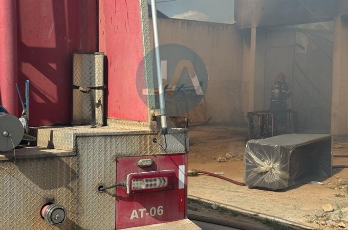 Vídeo. Incêndio atinge fábrica de estofados e destrói materiais no bairro Planalto, em Arapiraca