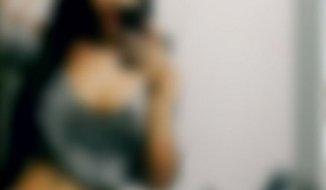 Homem faz chantagem com vídeos íntimos de mulher para conseguir dinheiro e celular em Palmeira dos Índios