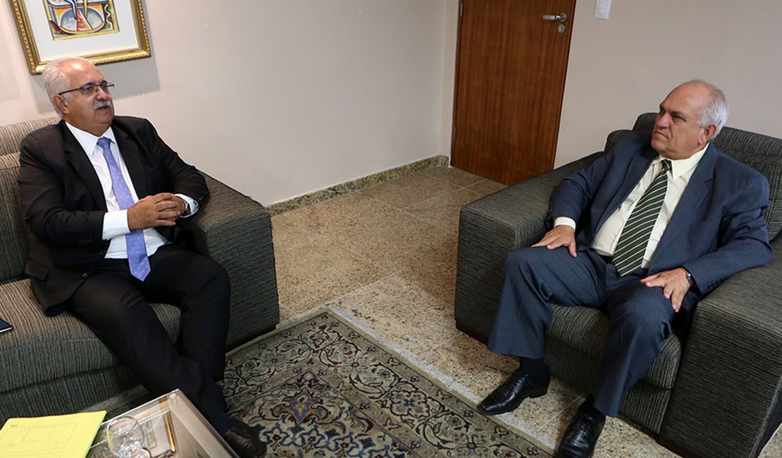 Rogério Teófilo assegura parceria com o presidente do TJ/AL