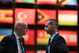 Uefa pede à Fifa alteração na regra de mão na bola, diz agência