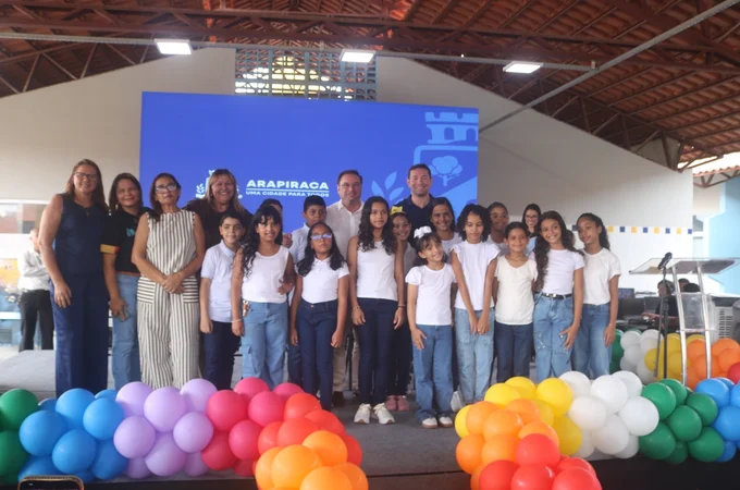 Vídeo. Prefeito Luciano Barbosa inaugura escola no Residencial Nossa Senhora Aparecida nesta terça (5)