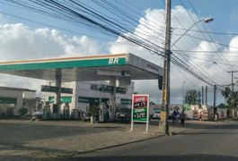Gasolina passa dos R$ 4 em Maceió com aumento maior que o das refinarias