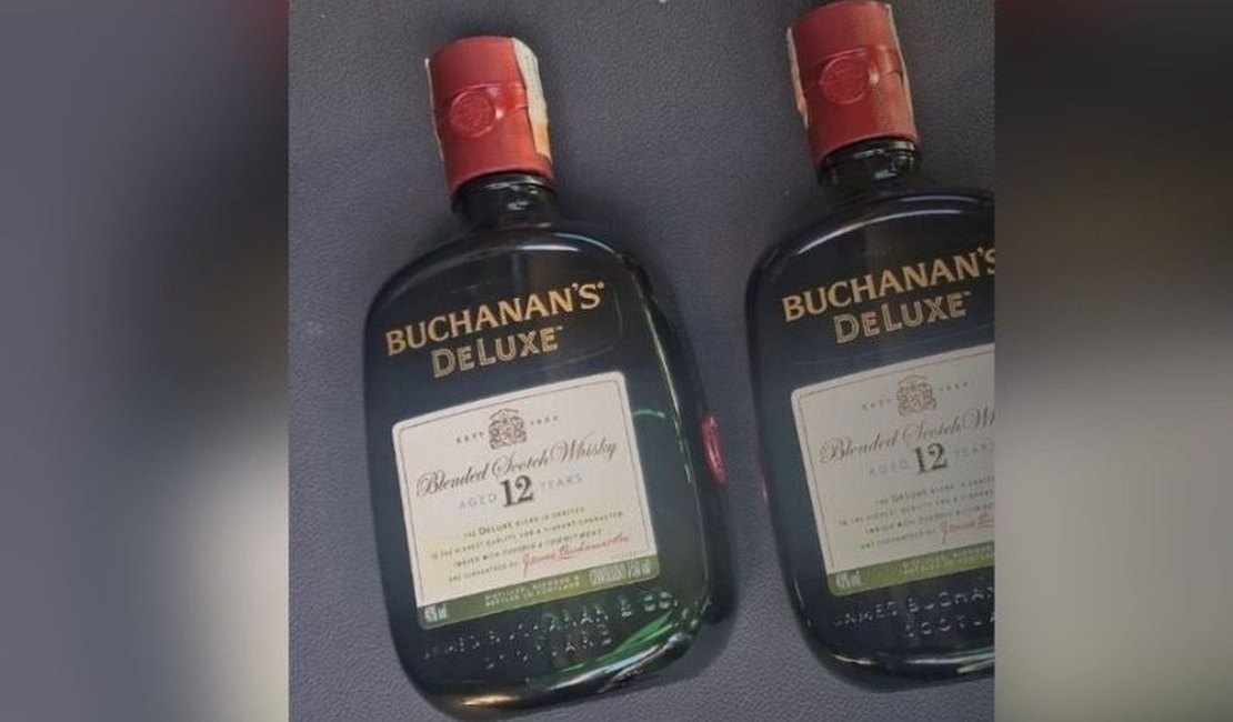 Funcionário é preso após furtar mais de 30 garrafas de whisky em supermercado de Maceió