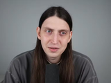 Felca volta ao YouTube um ano após vídeo sobre adultização e fala sobre bullying e fobia social