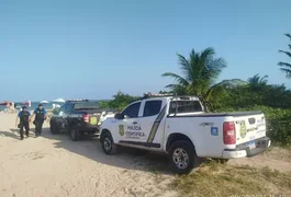 Maré baixa revela ossada humana em praia no Litoral Norte de Alagoas