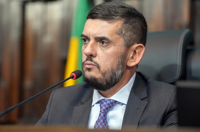 Alerj decide revogar a prisão preventiva do deputado Rodrigo Bacellar