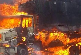 Caminhão que transportava tecido pega fogo na BR-101, em São Sebastião