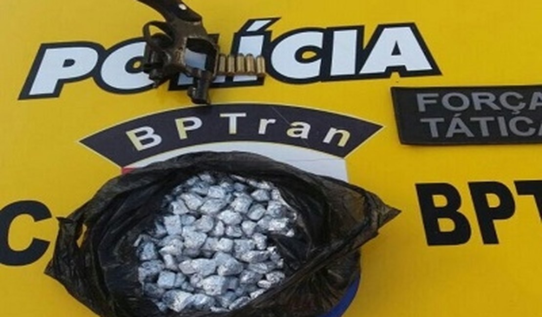 Forças Táticas do BPTran apreendem arma de fogo e drogas no São Jorge