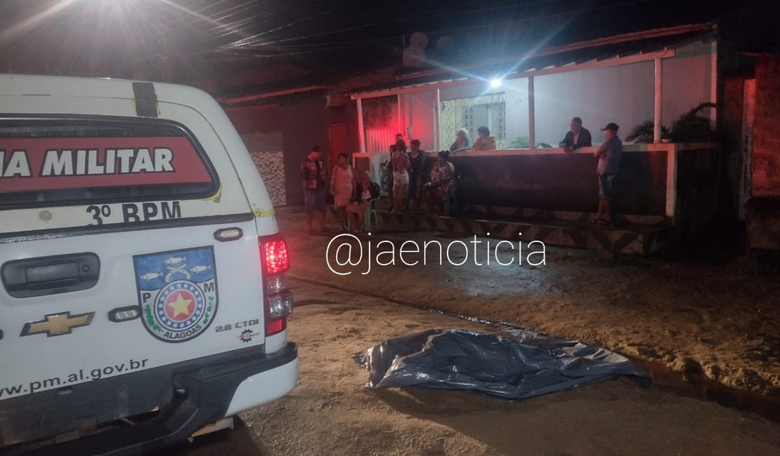 Homem com transtorno mental é encontrado morto em vala, em Arapiraca; assista