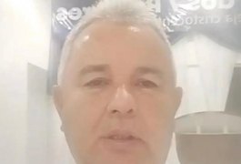 Homem é encontrado morto no sofá de casa em Feira Grande