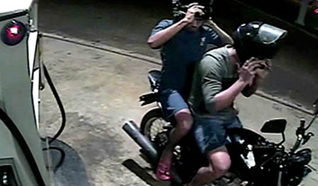 Bandidos em moto assaltam Posto de combustível em Arapiraca