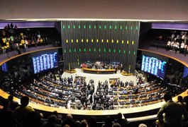 Debate ideológico contamina votação do projeto da terceirização, diz Cunha