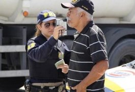 PRF flagra nove pessoas dirigindo embriagadas em rodovias federais alagoanas