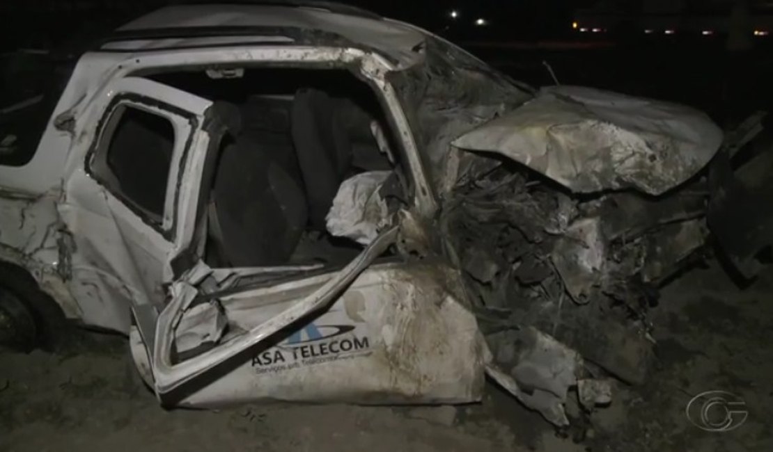 Colisão entre caminhão e carro deixa dois feridos em Marechal Deodoro