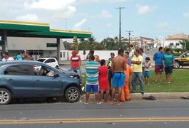 Duas pessoas ficam feridas em acidente no trevo de São Miguel dos Campos