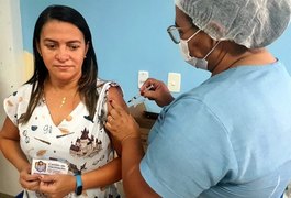 HEA promove vacinação contra a Influenza e Covid-19 para servidores