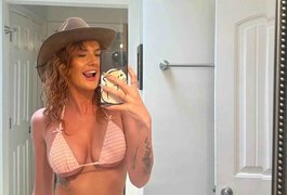 Com duas vaginas e dois úteros, mulher faz sucesso no OnlyFans