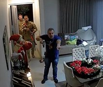 Vídeo mostra delegado de MT invadindo casa e dizendo que vai 'estourar cabeça' de moradora