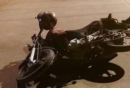 Motociclista morre após colisão de moto em estacas de concreto na AL 486, em Craíbas
