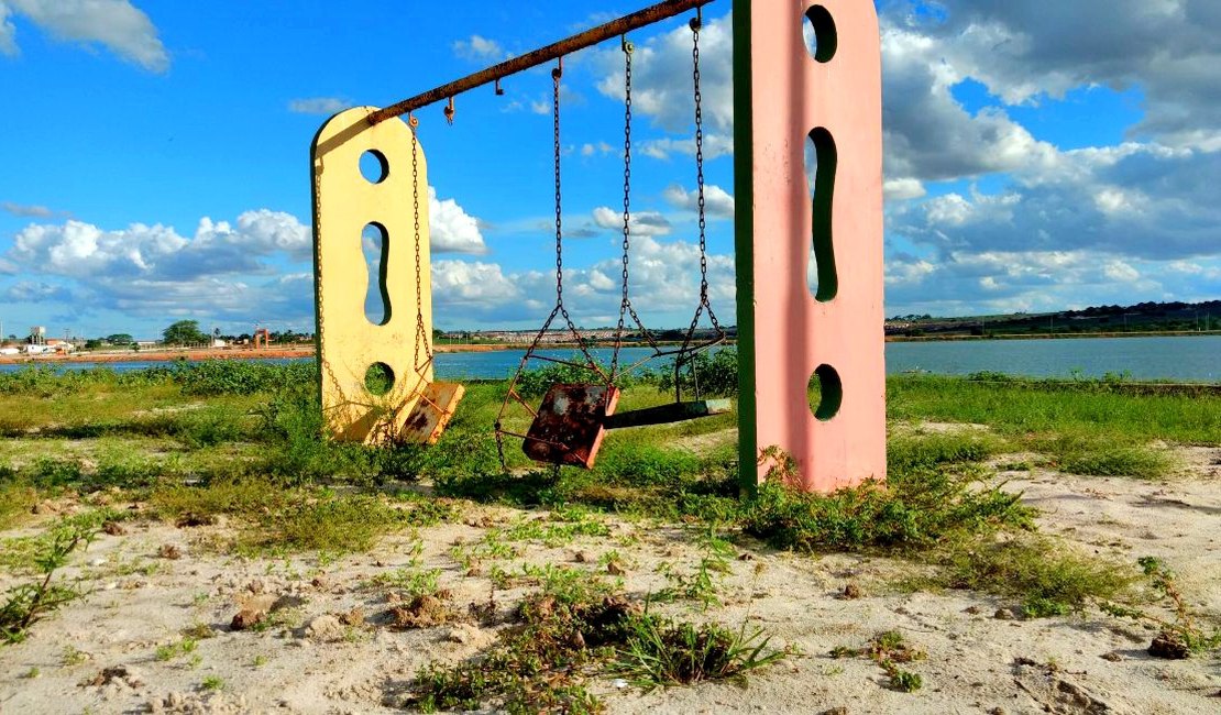 Lago da Perucaba: de cartão-postal da cidade ao descaso e abandono