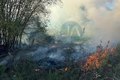Incêndio atinge vegetação, ao lado do Lago da Perucaba, e mobiliza Bombeiros em Arapiraca
