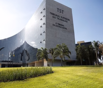 TST compra 30 carros de Luxo Lexus por R$ 10,39 milhões para transporte de ministros