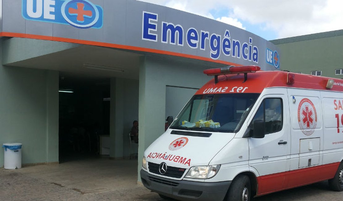 Colisão entre carro e moto deixa dois feridos no Bairro Brasília, em Arapiraca