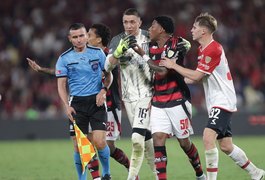 Conmebol anula 2º amarelo e libera Plata para defender o Flamengo