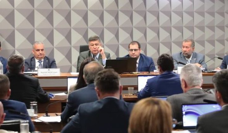 Alfredo Gaspar pede quebra de sigilos de Carlos Lupi para aprofundar investigação sobre descontos ilegais