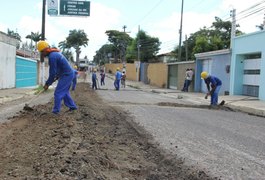 Prefeitura de Arapiraca intensifica pavimentação asfáltica no Alto do Cruzeiro