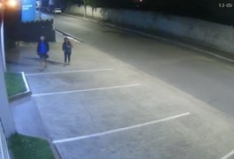 Vídeo. Estabelecimento  comercial é invadido por criminosos duas vezes em Arapiraca