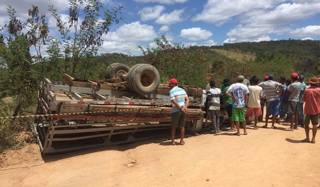 Acidente com veículo escolar mata menina de 5 anos