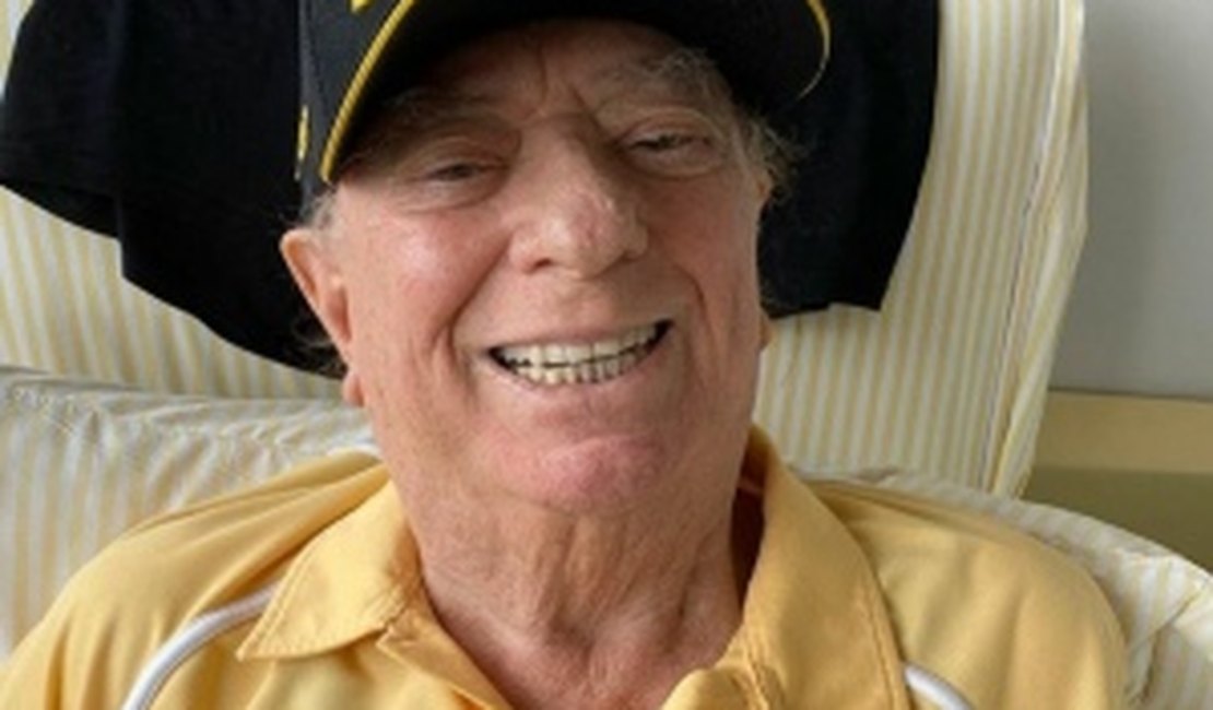 Após novo internamento, Raul Gil passa por cirurgia e está em observação na UTI