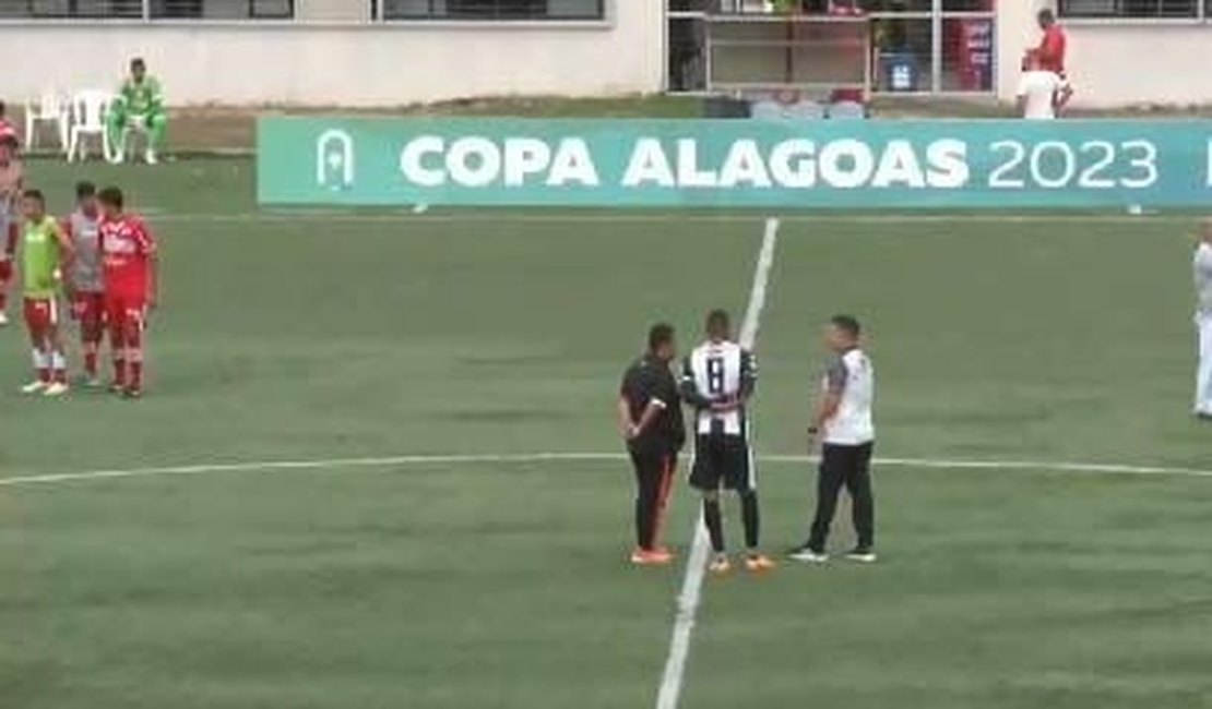 Tiroteio interrompe jogo de futebol