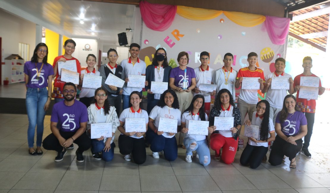 VÍDEO. Escola de Arapiraca é medalhista de ouro na ﻿Mostra Brasileira de Foguetes