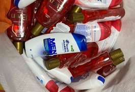 Funcionário de supermercado é preso após furtar vários produtos dentro de atacadão em Maceió