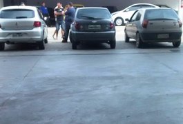 Colisão envolvendo 3 carros é registrada no Centro de Arapiraca