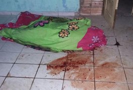 Jovem é encontrado morto dentro de residência, em Arapiraca