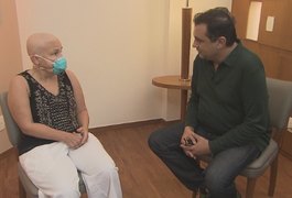 Cláudia Rodrigues revela ter raspado os cabelos por causa de transplante