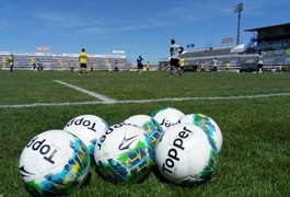 Em campo reduzido, Foiani trabalha a parte tática do time alvinegro