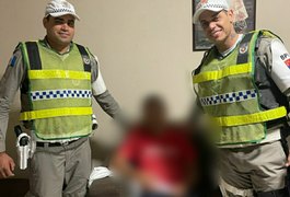 Policiais do BPRv salvam a vida de homem em viaduto da AL-220, no bairro Santa Edwiges