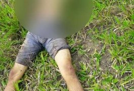Populares encontram corpo de homem esfaqueado, com órgãos expostos, em Flexeiras