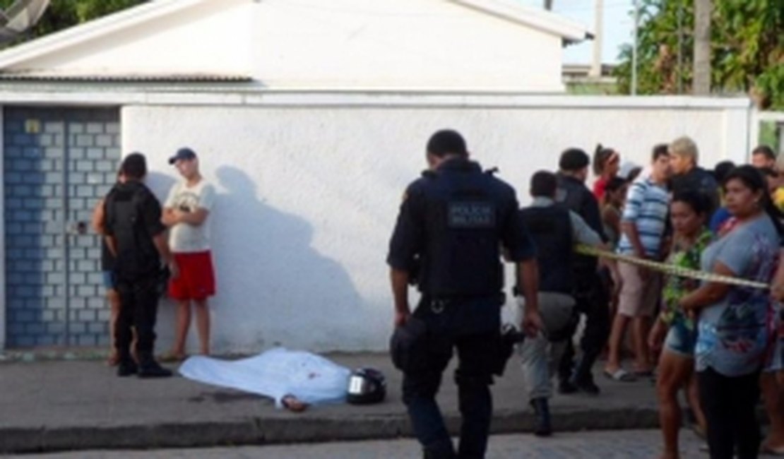 PMs que escoltavam cavalgada se deparam com execução e trocam tiros com criminosos