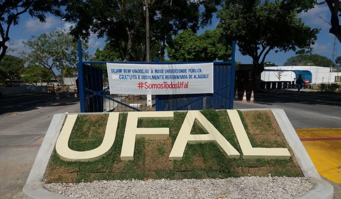 Servidores técnicos da Ufal entram em greve por tempo indeterminado