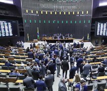 Projeto que aumenta número de deputados para 531 tem urgência aprovada