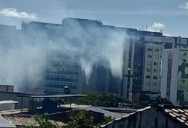 Academia localizada no térreo de edifício é atingida por incêndio em Maceió