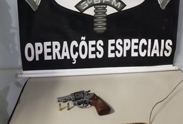 Menor é apreendido por porte ilegal de arma de fogo, no Manoel Teles
